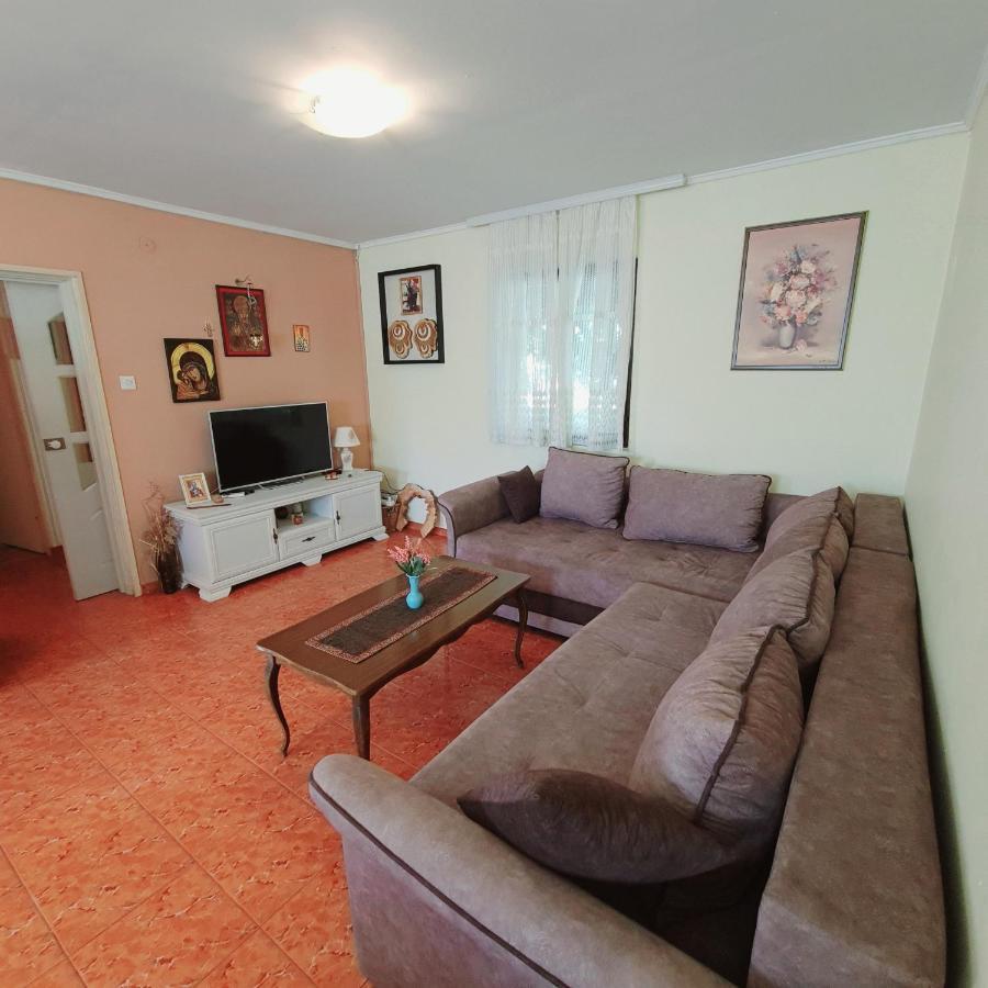 Ivan'S Holiday Home เวียร์ปาซาร์ ภายนอก รูปภาพ