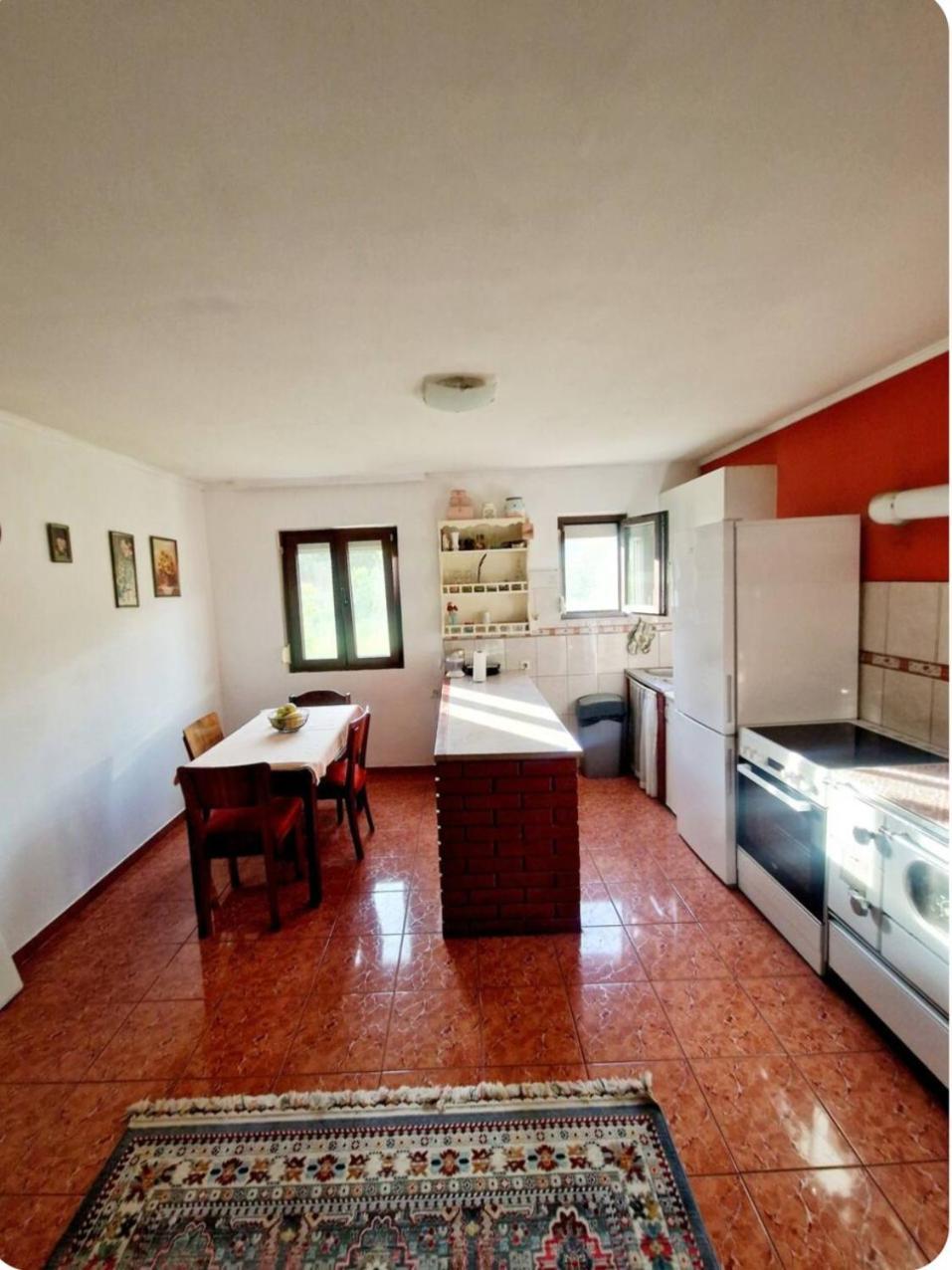 Ivan'S Holiday Home เวียร์ปาซาร์ ภายนอก รูปภาพ