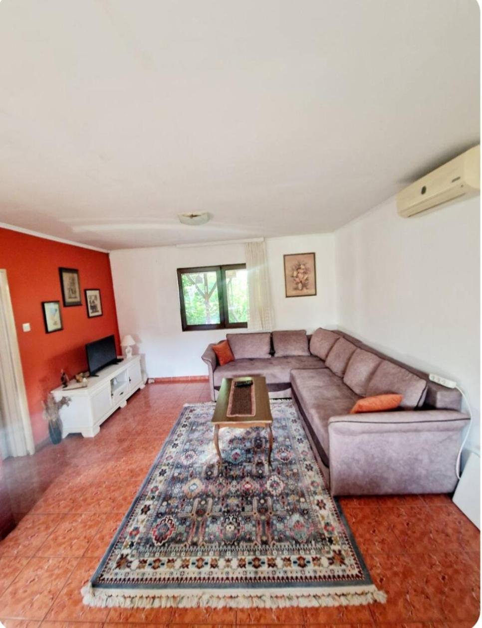 Ivan'S Holiday Home เวียร์ปาซาร์ ภายนอก รูปภาพ