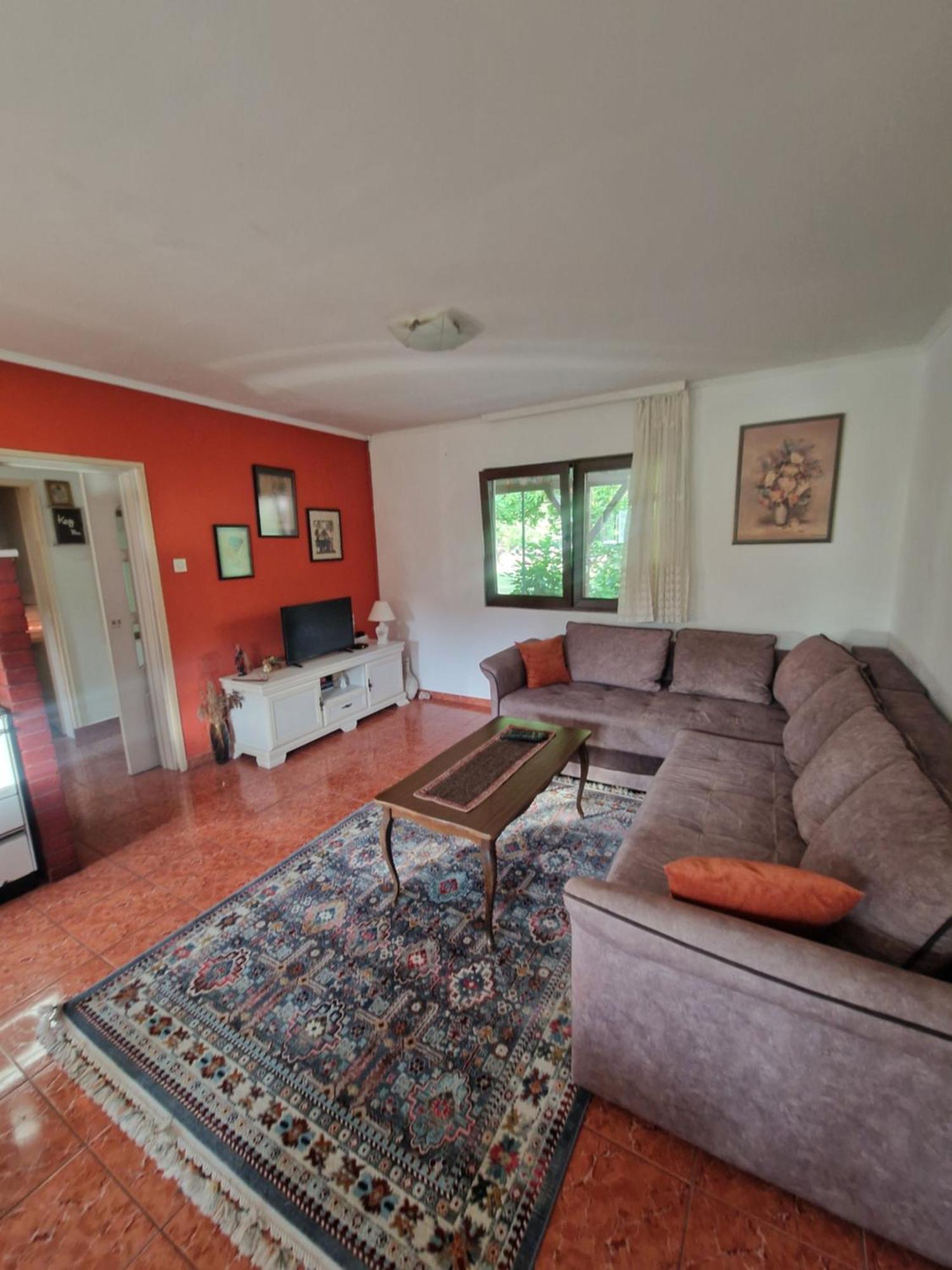 Ivan'S Holiday Home เวียร์ปาซาร์ ภายนอก รูปภาพ