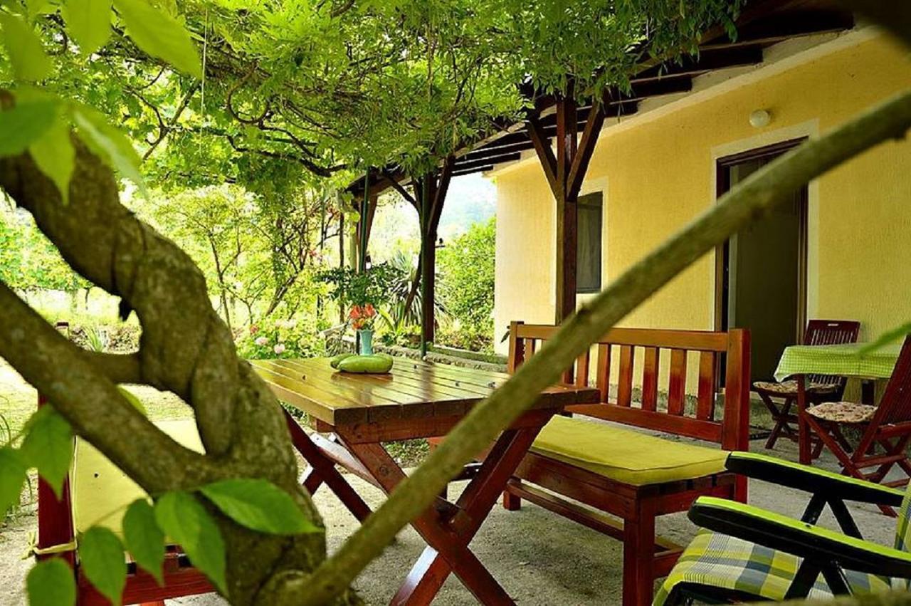 Ivan'S Holiday Home เวียร์ปาซาร์ ภายนอก รูปภาพ